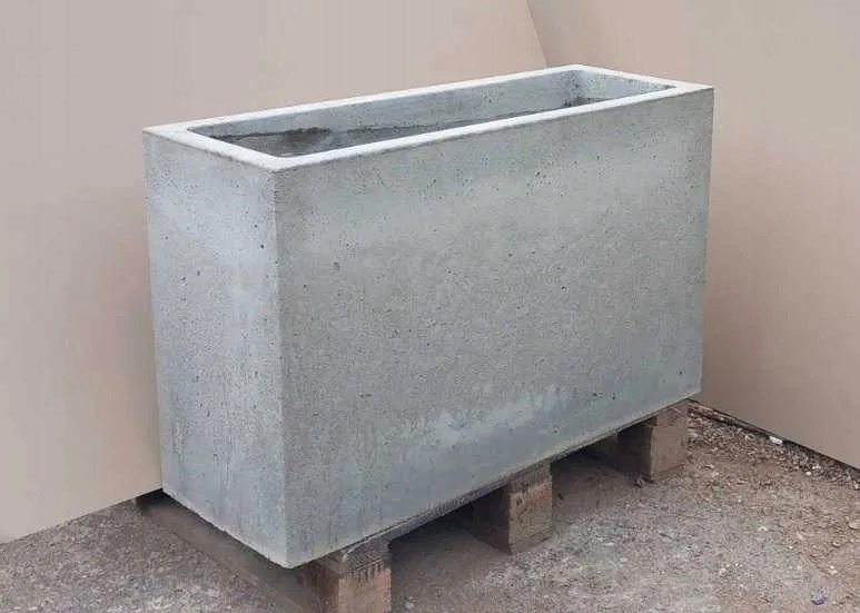 Betónový kvetináč 80 x 30 x 50 Betónové kvetináče 80 cm kvetináč kvetináče